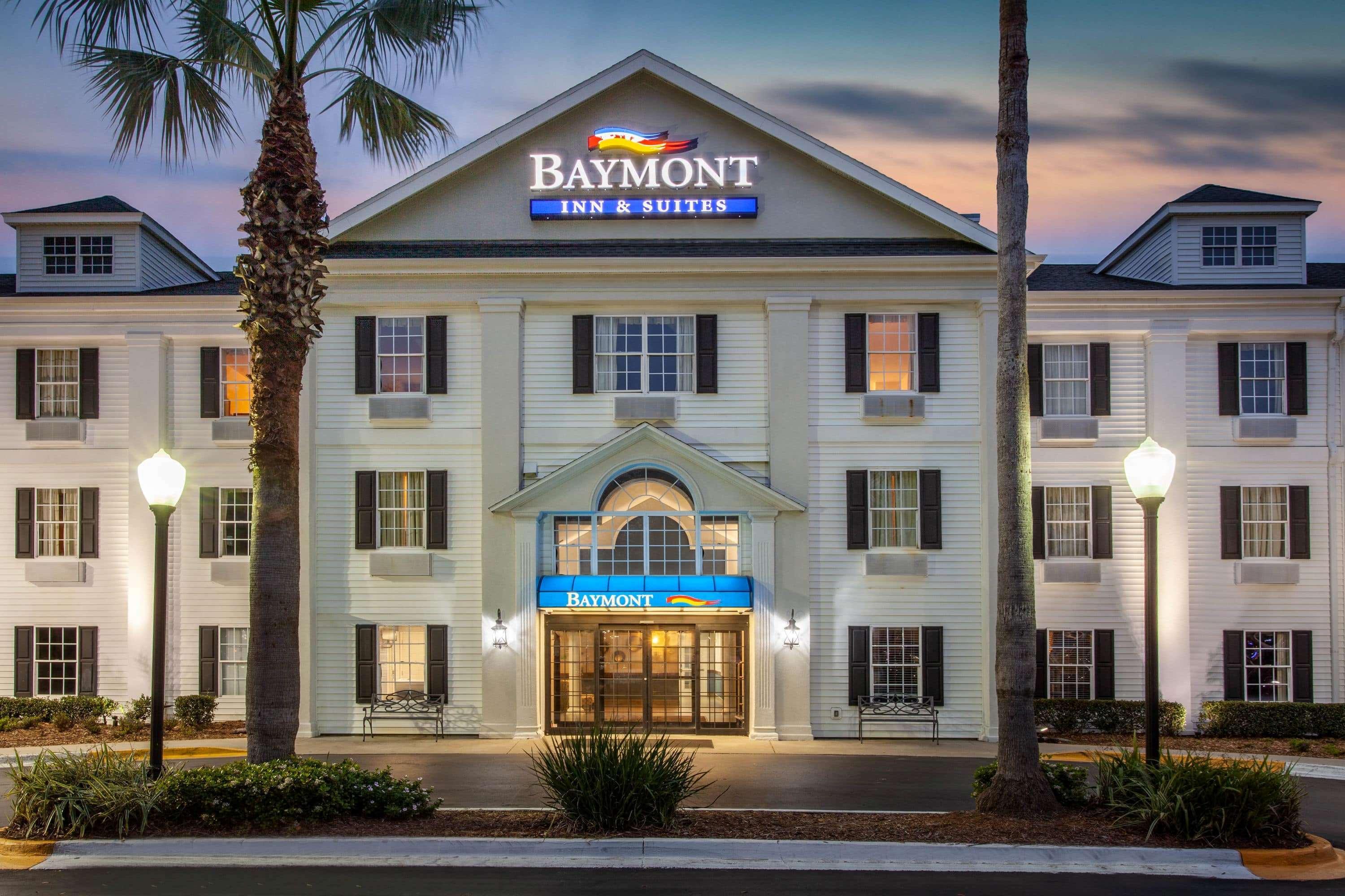 Baymont By Wyndham Jacksonville/Butler Blvd Exterior foto